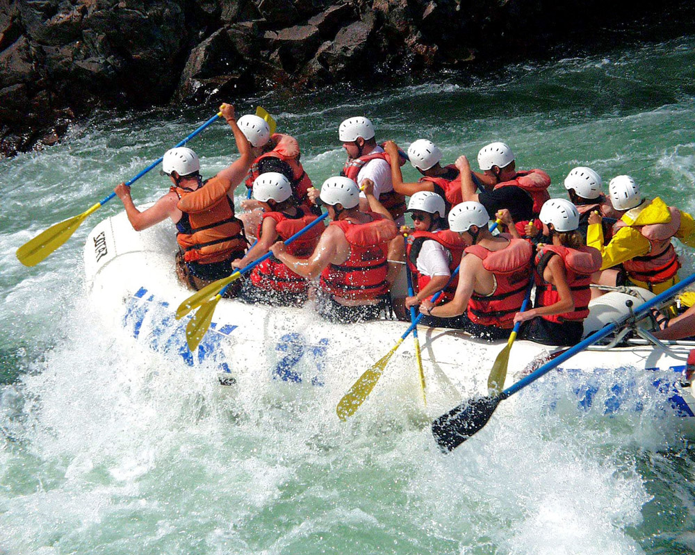 river-rafting-50851 (1)